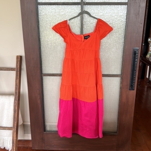 Donna Morgan Women's Colorblock Midi Tiered Trapeze Dress
Size 6 EUC - Picture 6 of 11